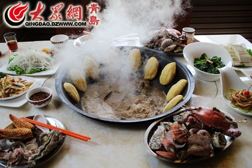 青岛海鲜大锅贴饼子:传承3000多年的味道_青